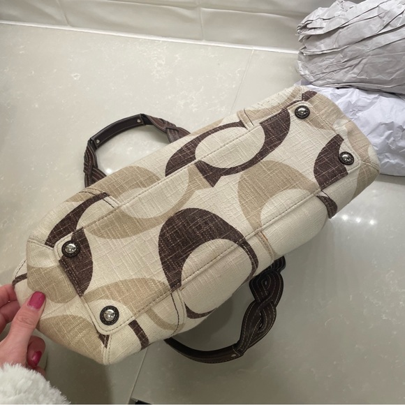 Coach Brown & Cream Signature Canvas Shoulder Bag - Picture 7 of 9